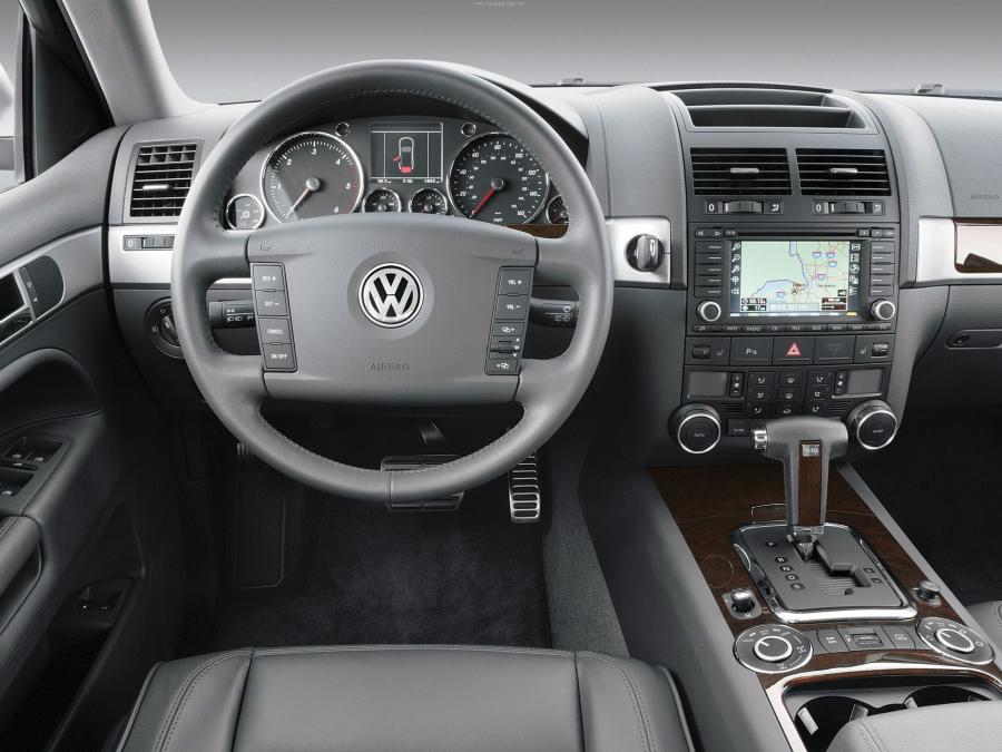  Volkswagen Touareg V10 TDi 2002 года  (US) (фото 5 из 7)
